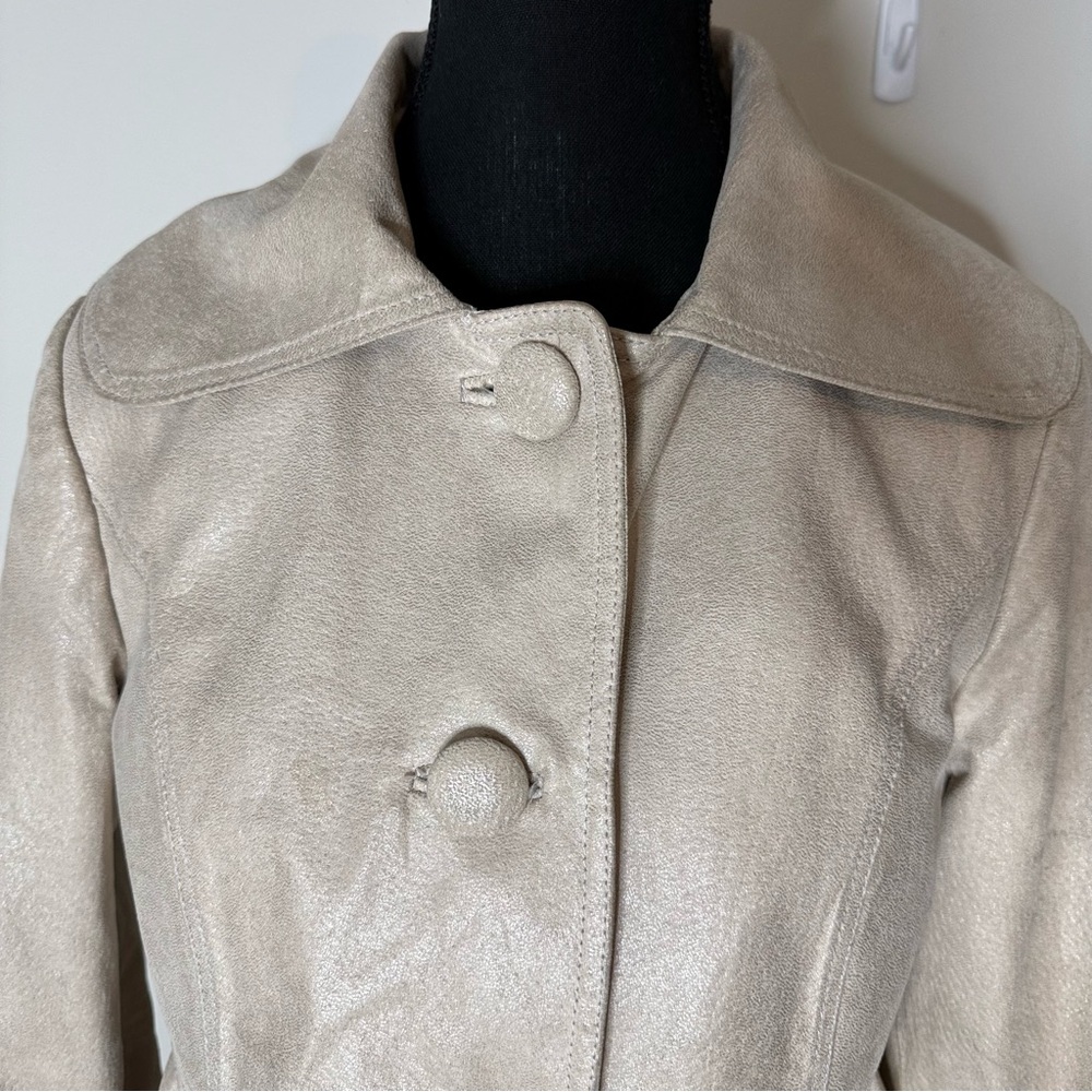 BERNARDO Cream Metallic Leather Swing Jacket Button Closure Pockets Size Medium - Picture 5 of 16
